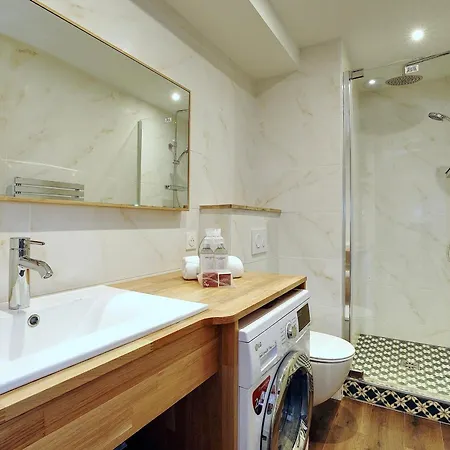 1850: Refait 2022, Ski-ski Out, 7 Pers, Balcon, Parking - Fr-1-575-221